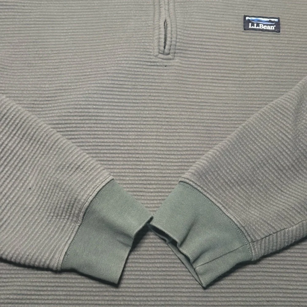 L.L. Bean Men's Charcoal Zip-Up Sweater - Picture 3 of 10